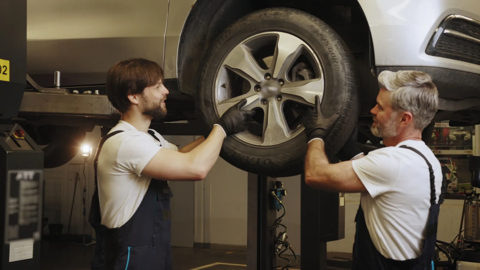 How To Choose Checking Brake Disc Condition Through Wheel Spokes cover image